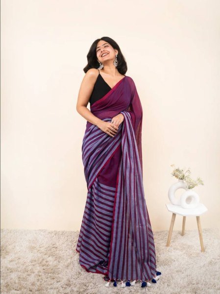 Intricate Wine Linen Cotton Digital Print Saree with Contrast Border For Festival Linen Sarees Wholesale