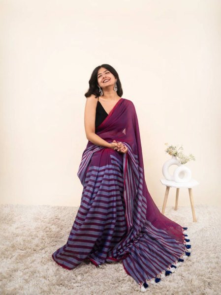 Intricate Wine Linen Cotton Digital Print Saree with Contrast Border For Festival Linen Sarees Wholesale