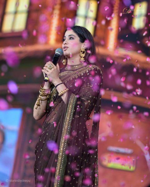 Janhvi Kapoor Wear Soft NC Twill Embroidered Saree for Special Occasions Bollywood Fancy Sarees Wholesale