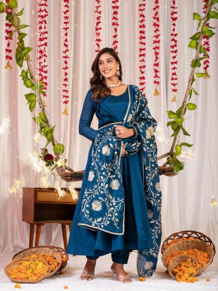 Kali Anarkakali gown  Full Sleeves  padded side zippar  Dupatta  work Ready To Wear Collection
