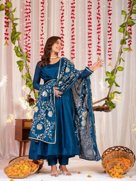 Kali Anarkakali gown  Full Sleeves  padded side zippar  Dupatta  work Ready To Wear Collection