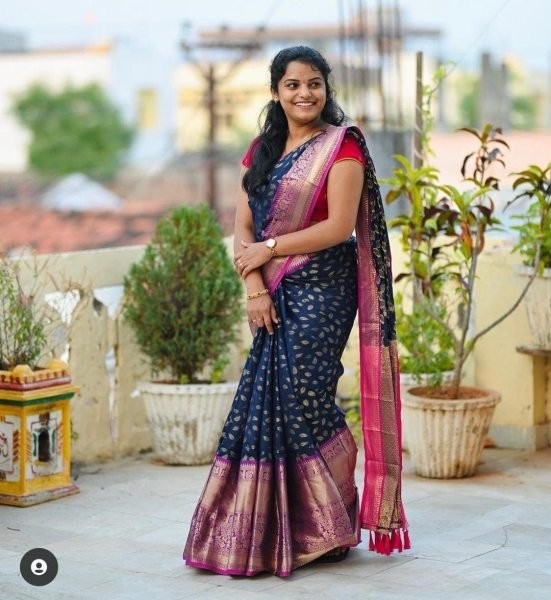 Kanjivaram Soft Silk Sarees with Zari Weaving & Rich Pallu – Festive Collection South Indian Saree 