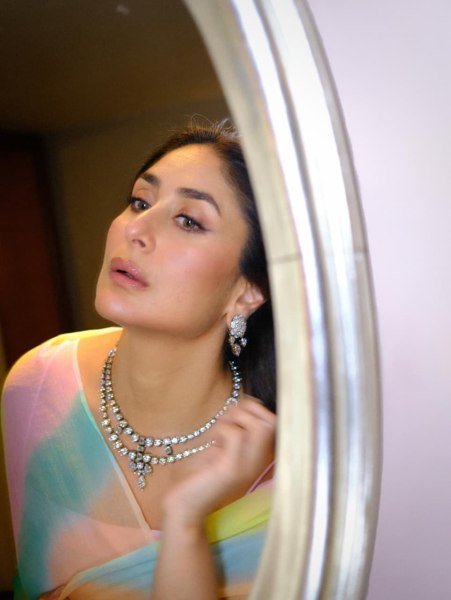 Kareena Kapoor Wear Multi Color Chiffon Digital Print Saree For Event Bollywood Fancy Sarees Wholesale
