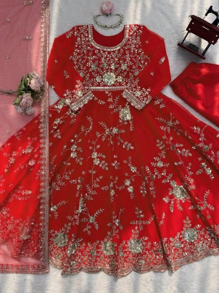 Karisma Kapoor Wearing a Anarkali Kurta Pant Dupatta Set Anarakali Gown Wholesale