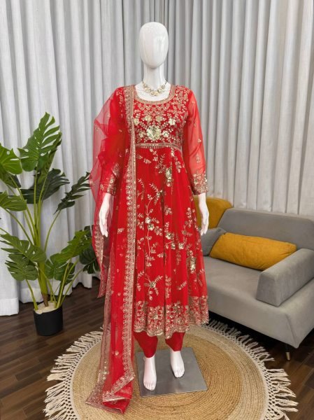 Karisma Kapoor Wearing a Anarkali Kurta Pant Dupatta Set Anarakali Gown Wholesale