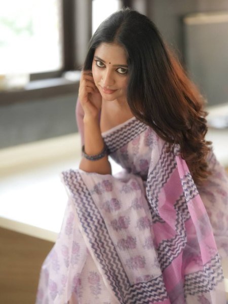 Lavender Designer Cotton Kota Check Digital Print Saree with Rich Pallu at Festival Wear Printed Cotton Sarees Wholesale