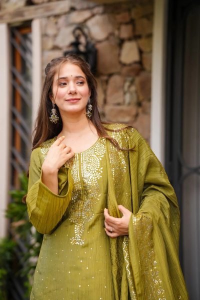 Lavish Mahendi Green Chinnon Kurti Plazzo Dupatta Set with Foil Print at Wholesale Rate 3 Piece Kurti Set