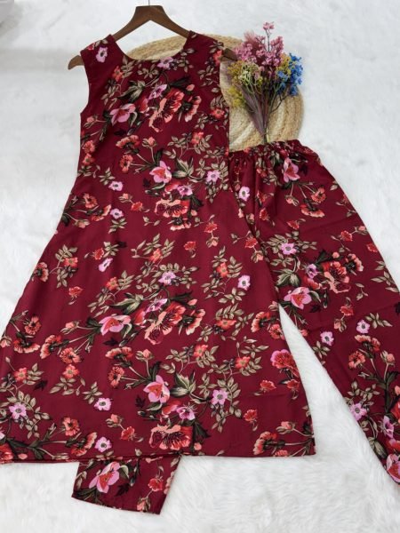 Lavish Red Printed Kurti with Pant Set for Casual Wear Women  Straight Cut Long Kurtis