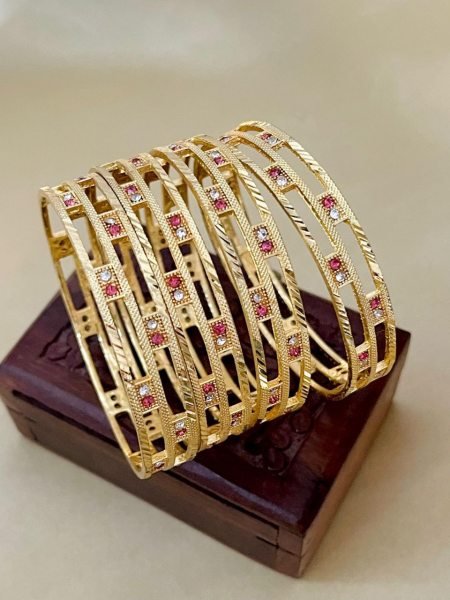  Lightweight 4 Piece Gold Bangles for Women Perfect for Daily Use Fashion Accessories Wholesale