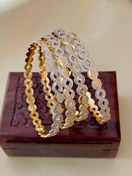  Lightweight 4 Piece Gold Bangles for Women Perfect for Daily Use Fashion Accessories Wholesale