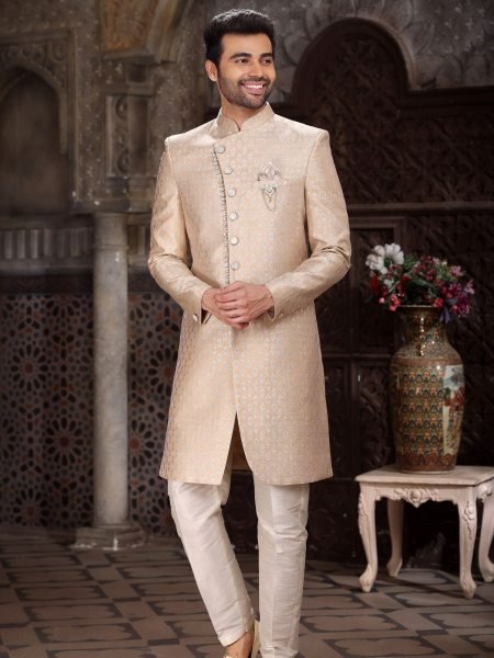 Lightweight Golden Wholesale Indo Western Set for Resellers at Manufacturer Rate 