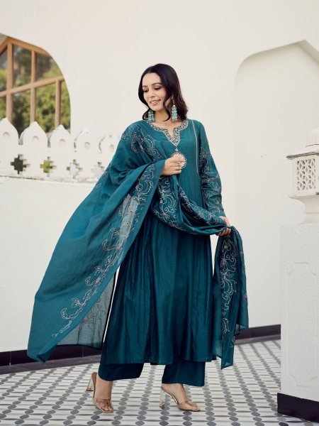 Lightweight Mul Chanderi Hand Work Kurti Pant With Jacquard Silk Dupatta Dupatta Set for Resellers and Retailers Kurtis