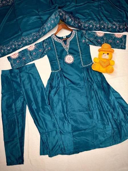 Lightweight Mul Chanderi Hand Work Kurti Pant With Jacquard Silk Dupatta Dupatta Set for Resellers and Retailers Embroidery Kurtis 