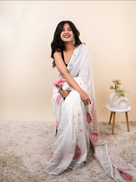 Lightweight White Black Linen Cotton Saree with Silver Patta Weaving and Matching Blouse Printed Cotton Sarees Wholesale