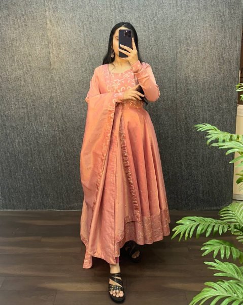 Lustrous Peach Fully Stitch Banarasi Tissu Gown Buyers at Manufacturer Rate Kurti With Dupatta Wholesale