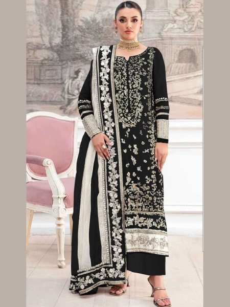 Luxurious Black Pakistani Salwar Kameez Intricate Gold Embroidery.  Salwar Kameez