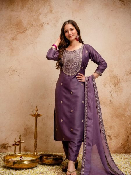 Luxurious Onion Chanderi Viscose Kurti Pant Dupatta Set with Zari Work Embroidery Kurtis 