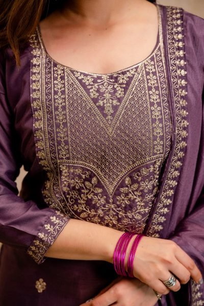 Luxurious Onion Chanderi Viscose Kurti Pant Dupatta Set with Zari Work Embroidery Kurtis 