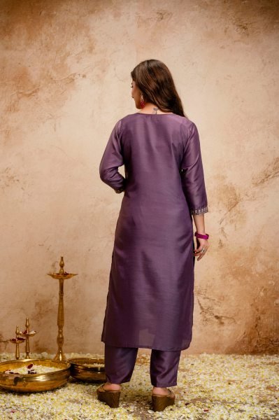 Luxurious Onion Chanderi Viscose Kurti Pant Dupatta Set with Zari Work Embroidery Kurtis 