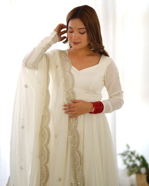 Luxurious Pure Romansilk Chanderi Anarkali Gown Set with Dupatta 3 Piece Kurti Set
