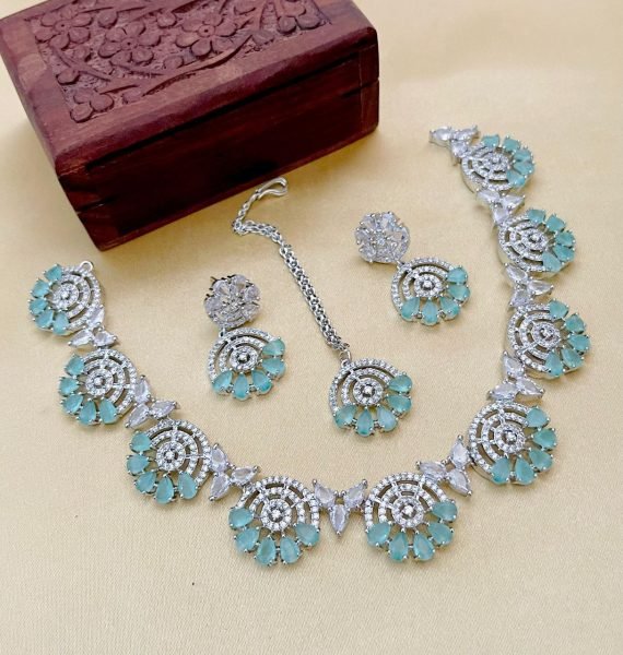 Luxury American Diamond Choker Necklace Set Bridal AD Jewelry for Weddings   Parties Fashion Accessories Wholesale