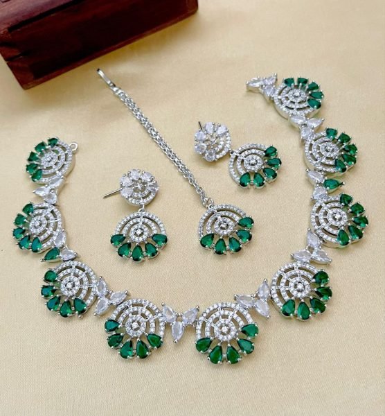 Luxury American Diamond Choker Necklace Set Bridal AD Jewelry for Weddings   Parties Fashion Accessories Wholesale