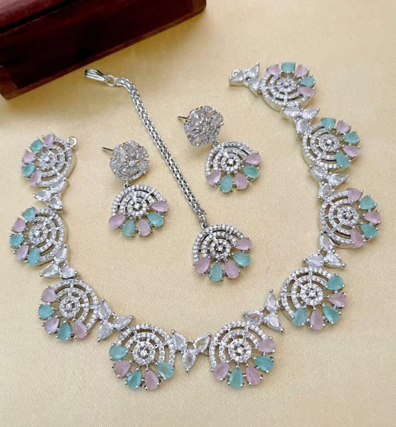 Luxury American Diamond Choker Necklace Set Bridal AD Jewelry for Weddings   Parties Fashion Accessories Wholesale