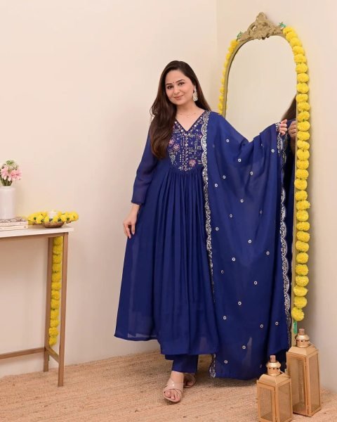 Luxury Chanderi Silk V nack Kurta Pant Set with Embroidery and Embroidered Dupatta for Festive Collection Embroidery Kurtis 