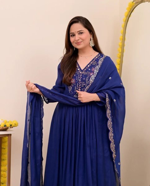 Luxury Chanderi Silk V nack Kurta Pant Set with Embroidery and Embroidered Dupatta for Festive Collection Embroidery Kurtis 