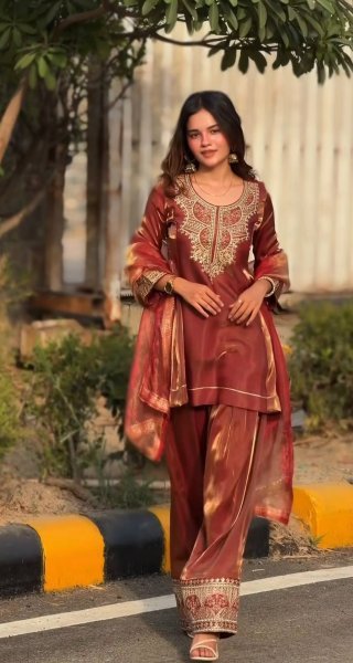 Luxury Fandy Silk Suit Set for Wedding   Festive Wear Ready To Wear Collection