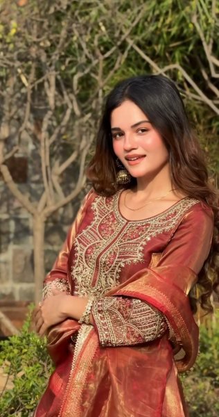 Luxury Fandy Silk Suit Set for Wedding   Festive Wear Ready To Wear Collection