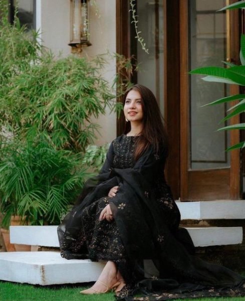 Luxury Georgette Silk Heavy Multi Embroidery three piece kurti set for resellers Georgette Kurti 