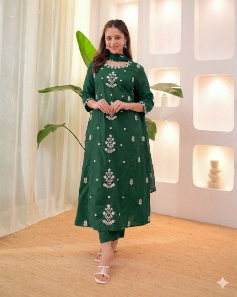 Luxury Green  Slub Cotton Embroidered Kurti Pant Set with Matching Nazmin Dupatta for Traditional Wear Embroidery Kurtis 