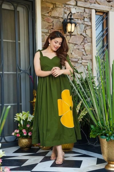 Magnetic Green Designer Rayon Slub Ethnic Kurti with Elegant Embroidered Patch Work Western Ladies Top Wholesale