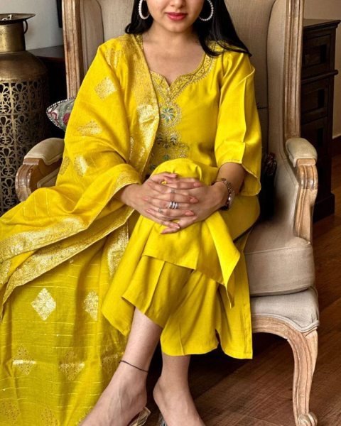 Magnetic Mustard Yellow Kurti Set with Dupatta For Women  3 Piece Kurti Set