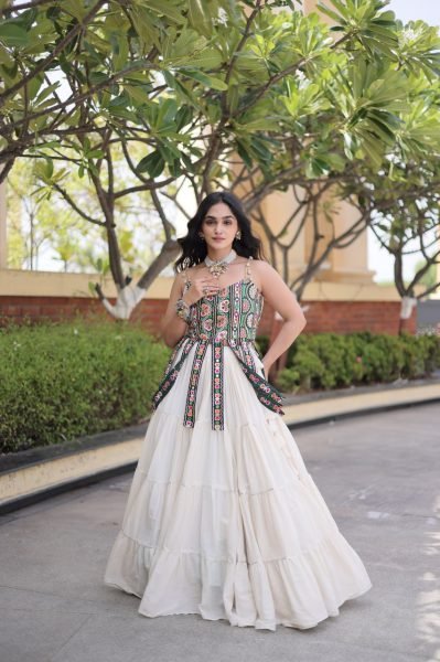 Magnetic White Full Stitched Kora Cotton Lehenga with Designer Sleeveless Blouse Navratri Lehnega Choli