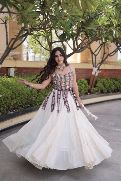 Magnetic White Full Stitched Kora Cotton Lehenga with Designer Sleeveless Blouse Navratri Lehnega Choli