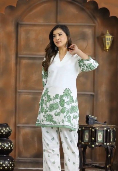 Magnetic White Green Wholesale Co Ord Set for Resellers at Manufacturer Rate CO ORD Sets