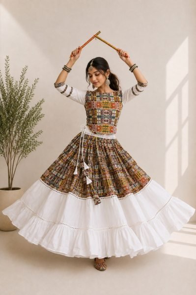 Magnetic White Navratri Special Cotton Silk Gamthi Lehenga Choli with Fully Stitched Blouse Navratri Lehnega Choli