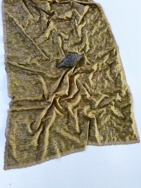 Mahendi Green Boutique Style Pure Soft Silk Saree with Thread Embroidery Design Silk Sarees Wholesale