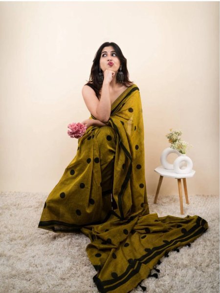 Mahendi Green Digital Print Saree with Matching Printed Blouse Piece for Bulk Order Printed Cotton Sarees Wholesale