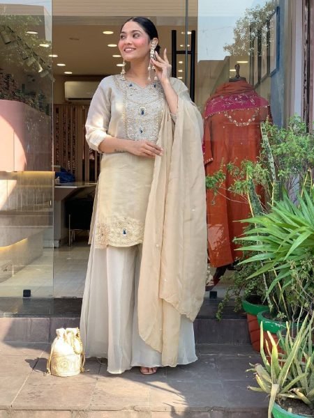 Matching palazzo for a stylish silhouette 3 Piece Kurti Set