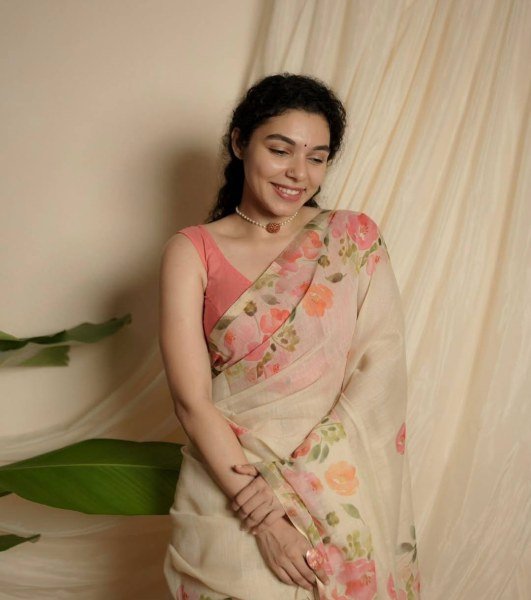 Mesmerizing Cream Linen Cotton Saree with Gold Patti Weaving and Floral Digital Print Printed Cotton Sarees Wholesale