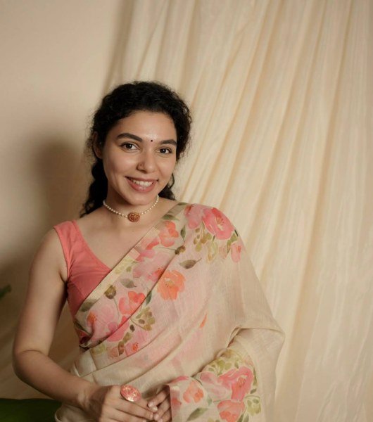 Mesmerizing Cream Linen Cotton Saree with Gold Patti Weaving and Floral Digital Print Printed Cotton Sarees Wholesale