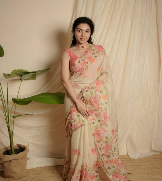 Mesmerizing Cream Linen Cotton Saree with Gold Patti Weaving and Floral Digital Print Printed Cotton Sarees Wholesale