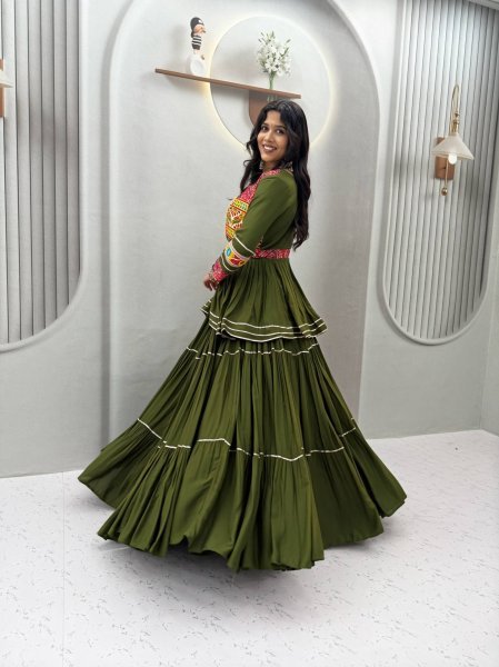 Mesmerizing Mahendi Green Navratri Pure Cotton Lehenga Choli Set with Gamthi Work Navratri Lehnega Choli