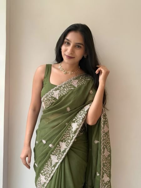 Minimalist Green Star Georgette Saree with C Pallu Embroidery and Sequins Work
