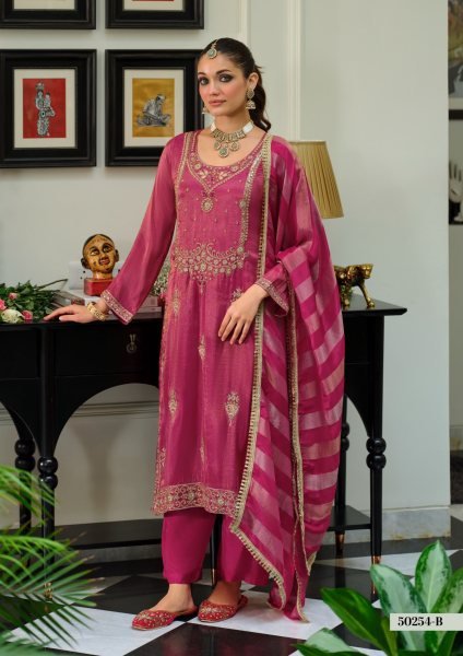 Minimalist Pink Pure Viscose Simar Bits Embroidered Suit with Matching Dupatta Designer Plazzo Salwar Suits Wholesale