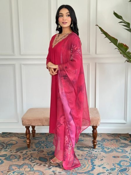 Minimalist Red Kurta Set with Silk Blend Dupatta And Embroidery Work At Manufacturer Rates 3 Piece Kurti Set