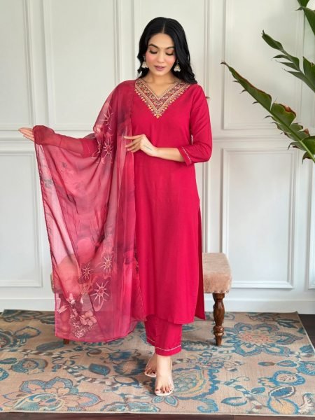 Minimalist Red Kurta Set with Silk Blend Dupatta And Embroidery Work At Manufacturer Rates 3 Piece Kurti Set
